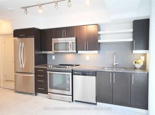 525 Adelaide St W #325, Toronto, ON M5V0N7