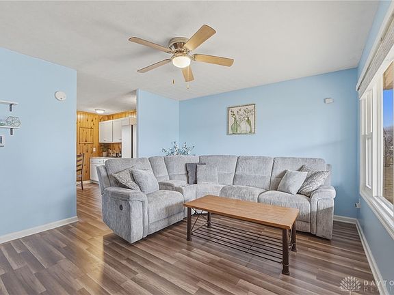3rd image of 409 Millard Dr