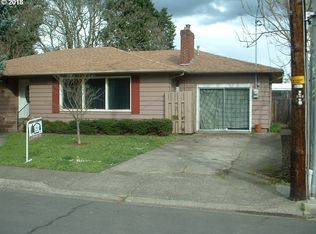 559 W Harrison St, Roseburg, OR 97471