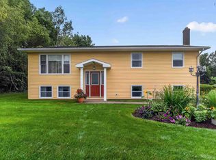 1008 Country Club Blvd, New Minas, NS B4N 4W8