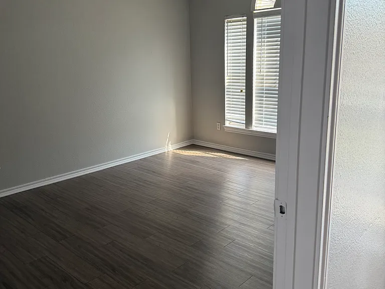 6804 N Capital Of Texas Hwy #724 — Photo 17