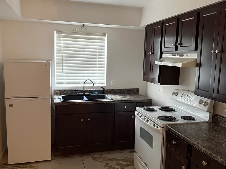 3217 Lancaster Ln #2/1 — Photo 3