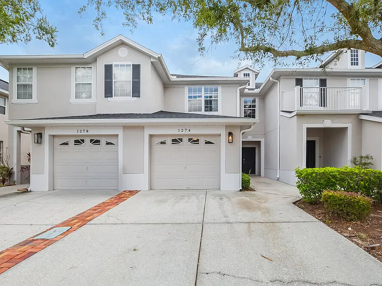 1274 Falling Star Ln — Photo 1