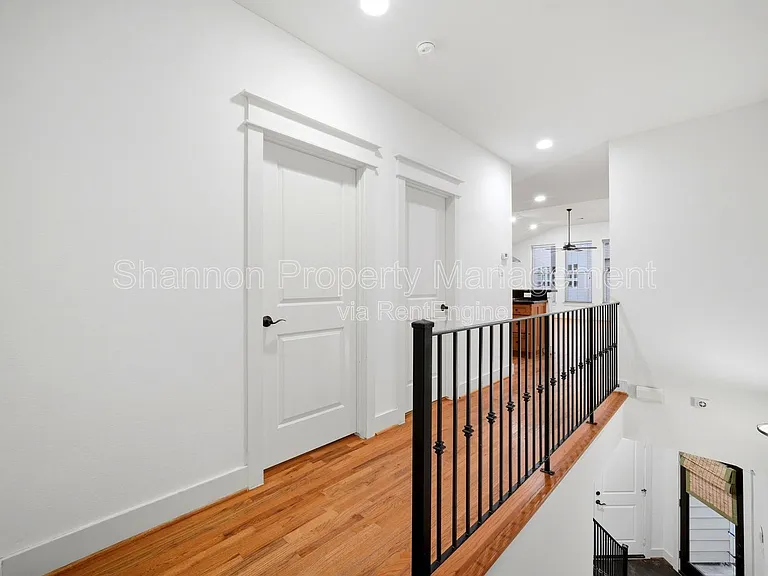 2323 Sperber Ln — Photo 18