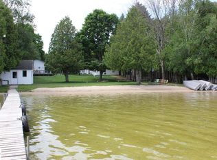 7260 Memerle Shores Ln, Bellaire, MI 49615