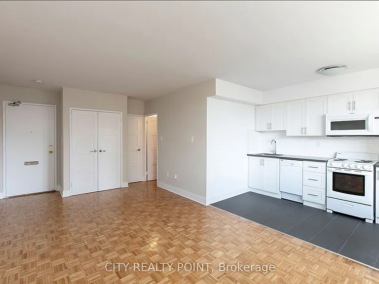 276 Saint George St #209 — Photo 2