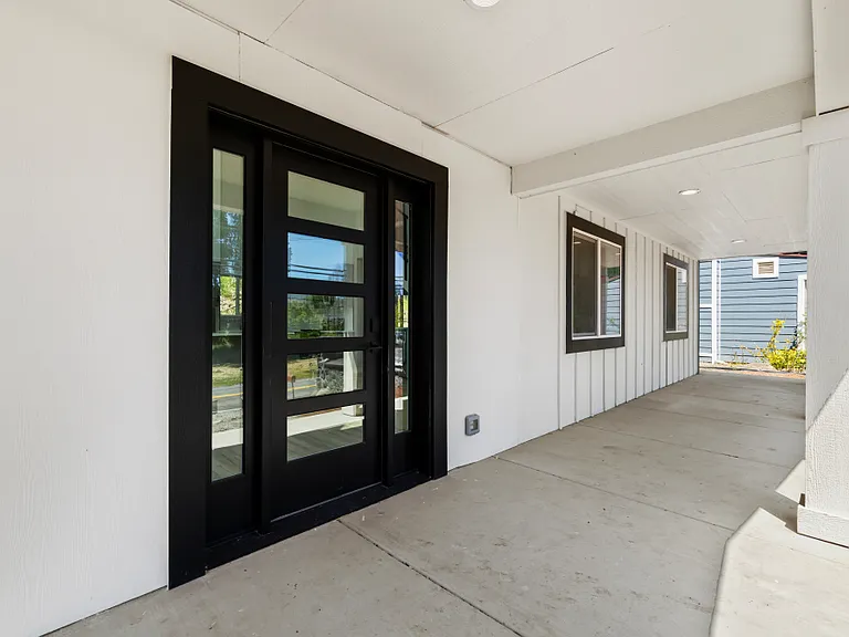 300 Riverside Dr — Photo 3