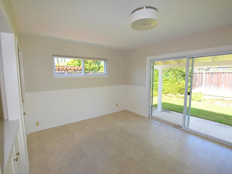1476 Bedford Ave — Photo 15