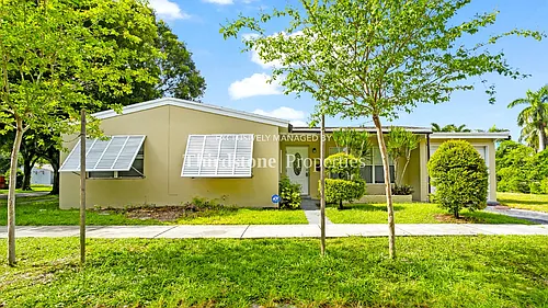 3002 Arthur St Photo 1