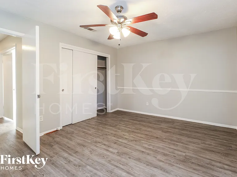4439 Algernon Dr — Photo 7