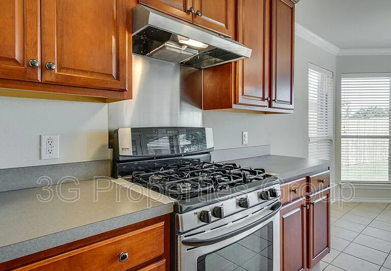 5208 Brookside Dr — Photo 12