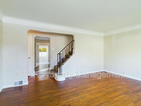 5th image of 1807 Karen Dr