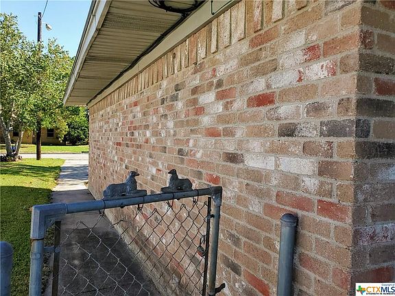 3rd image of 2235 Leon Dr