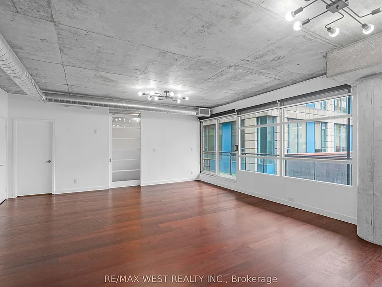 42 Camden St #303 — Photo 12