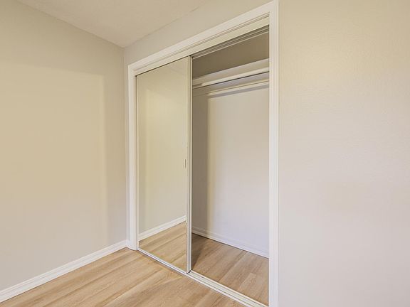 4th image of 511 Avenue D APT C