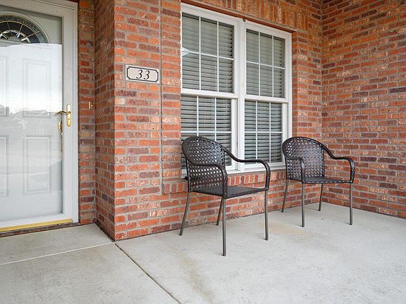 3rd image of 33 Monarch Dr