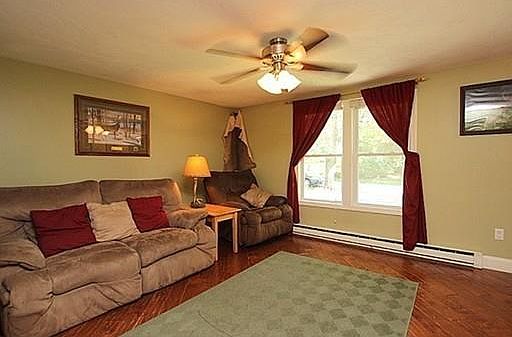 2nd image of 1 Fletcher St #A