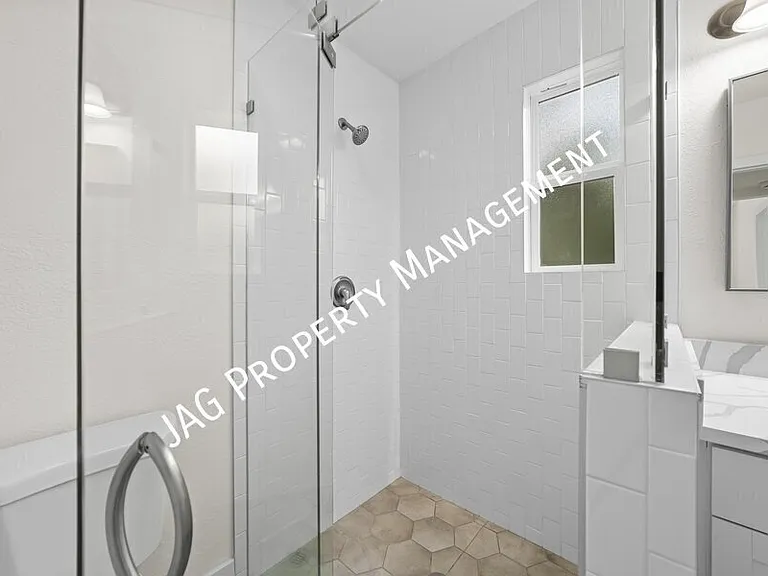 1074 Day Ave — Photo 19