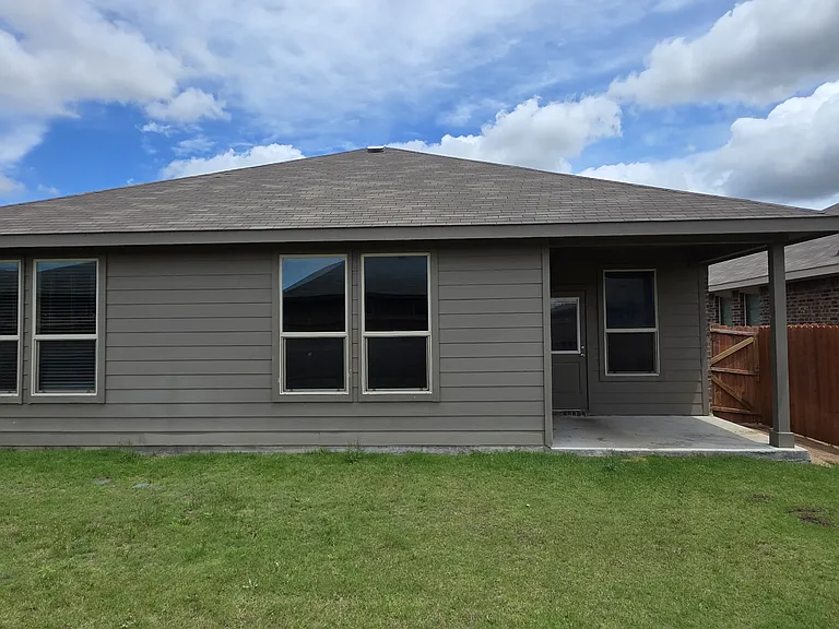 9021 Eagles Landing Dr — Photo 15