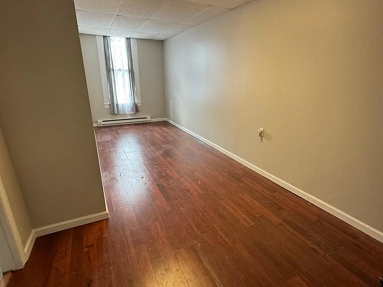 464 3rd St #3 — Photo 12