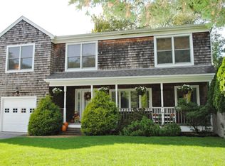 7 Cove Rd N, Southampton, NY 11968
