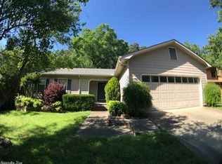 12720 Valleywood Dr, Little Rock, AR 72211