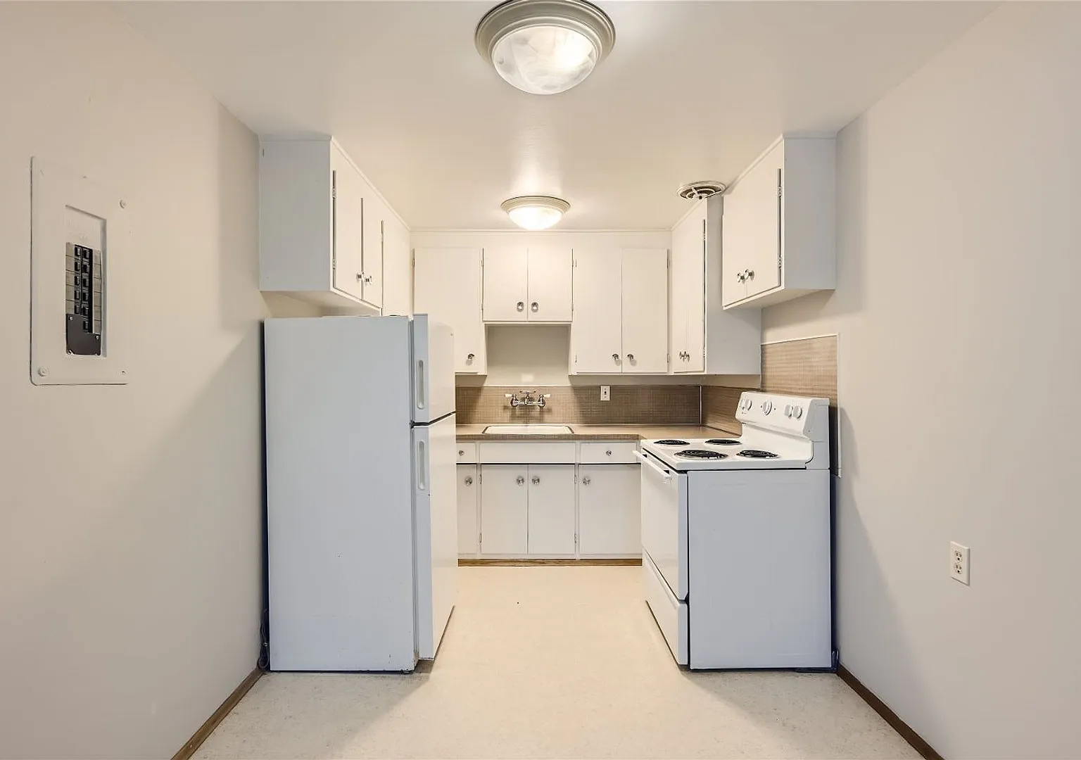 Charming 1bed/1bath Apartment Near Green Lake! — Photo 1
