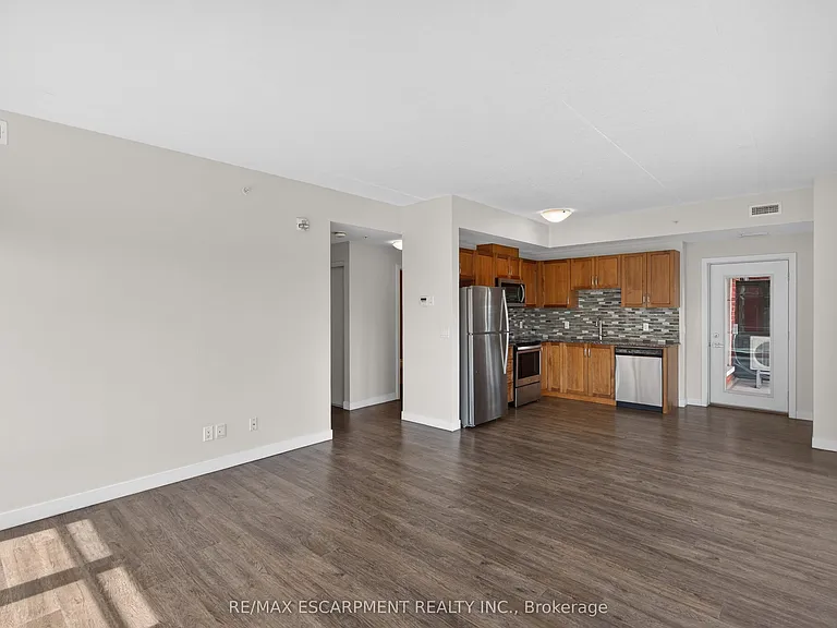 175 Commonwealth St #202 — Photo 9