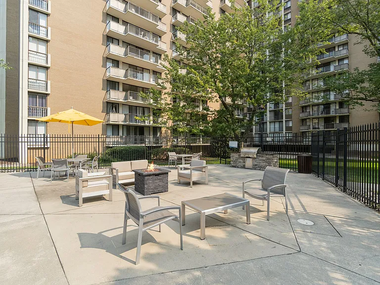 Westchester Tower Apartments — Photo 24