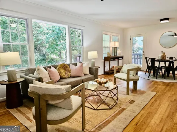 2632 Laurel Ridge Dr, Decatur, GA 30033