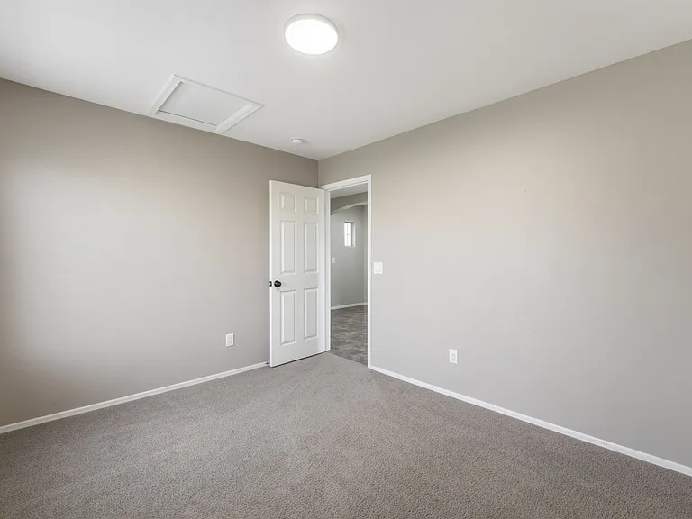 3446 E Fairview St — Photo 32