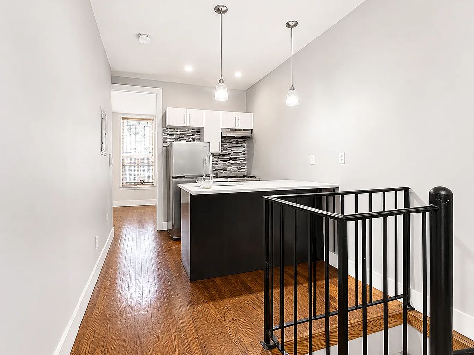 1st image of 901 Saint Johns Pl APT 1A