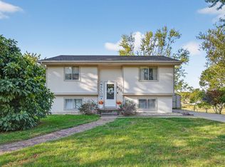 825 Casady Dr, Norwalk, IA 50211