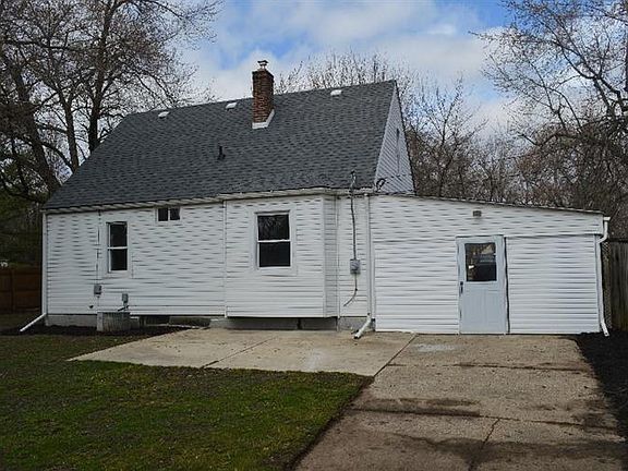 5th image of 3352 Oakwood St