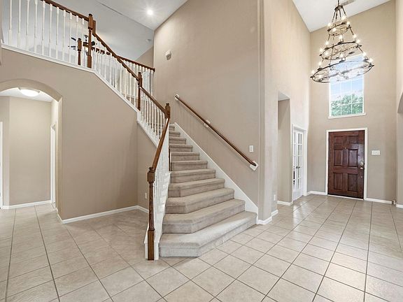 5th image of 27726 Geneva Hills Ln