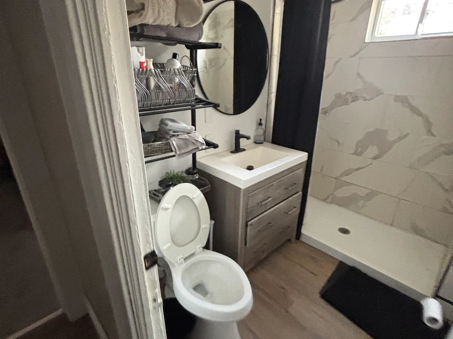 3 bed, 1200 sqft, $1,850 — Photo 2
