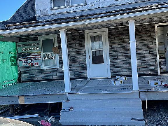 3rd image of 12215 Winchester Ave