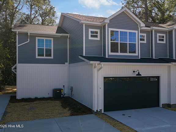 4th image of 4926 Oleander Drive Unit C