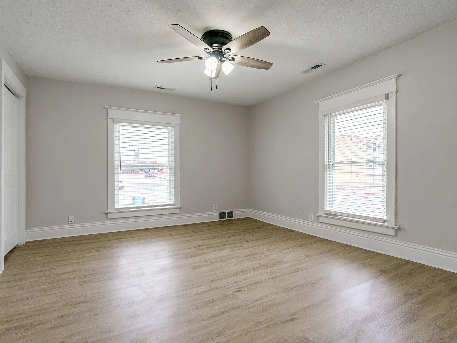 1 bed, 850 sqft, $900 — Photo 4