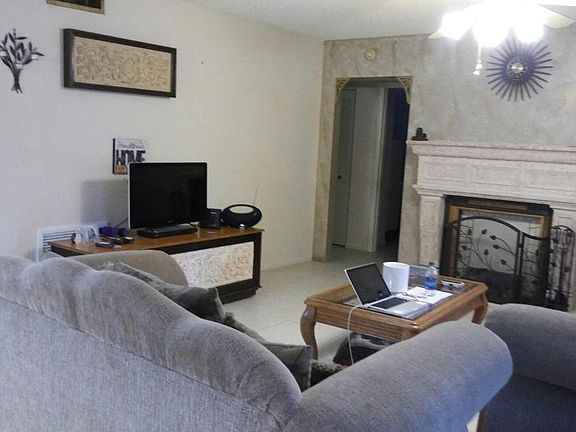4th image of 513 Shady Pine Way APT B2