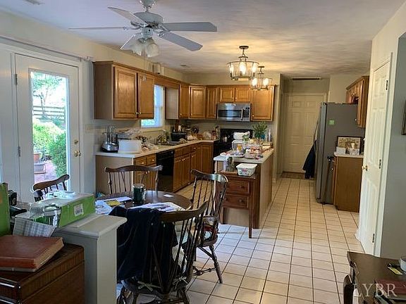 3rd image of 1391 Jefferson Ter Lot 16