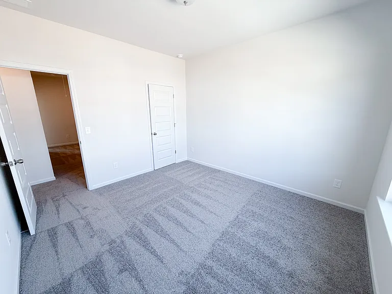 1015 Stiles Ct — Photo 12