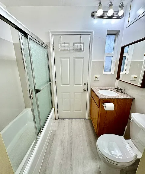 520 E 15th St #3 — Photo 5