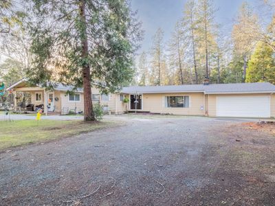 560 Jackpine Dr, Grants Pass, OR, 97526