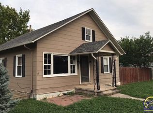 634 Broadway Ave, Chapman, KS 67431