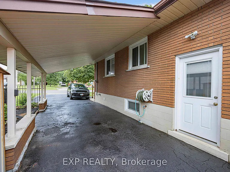 847 Upper Ottawa St #LOWER — Photo 21