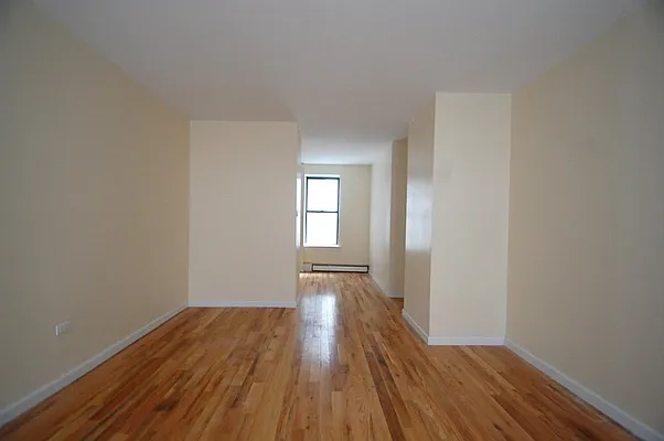 Rented by Bohemia Realty Group | media 12