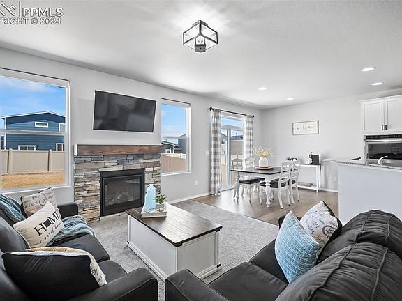 4th image of 9853 Meridian Hills Trl