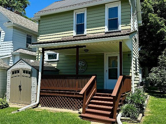4th image of 690 Alden St