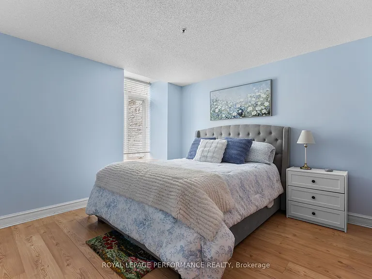1 Rosamond St E #106 — Photo 15
